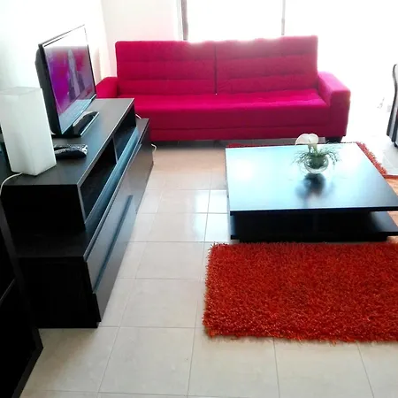 Apartment Bright Charneca, Pool *